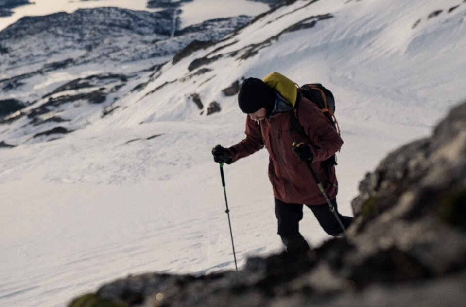 På folkemunne heter det, «sist gang det var vindstille i Bodø, blåste en sau på sjøen». Vinteren 2018 var dette et svært beskrivende utsagn. Kan ikke huske å ha opplevd en vinter med så lite snø og mye vind. Hver gang det kom snø blåste mesteparten på fjorden. 